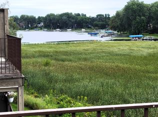 1304 Medicine Lake Dr W #321, Plymouth, MN 55441