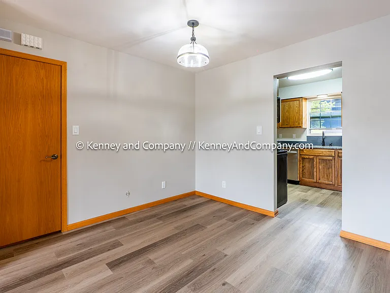 2902 Airport Rd #204 — Photo 5