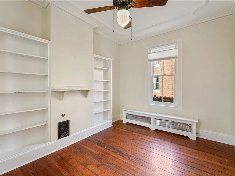 2308 Madison Sq — Photo 4