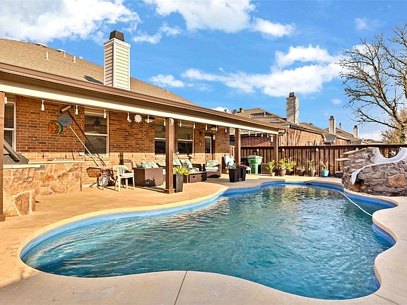 3rd image of 4621 Heron Pond Ln