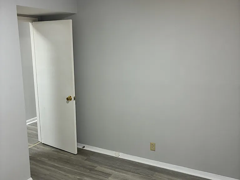 6809 Adrian Rd #B — Photo 12