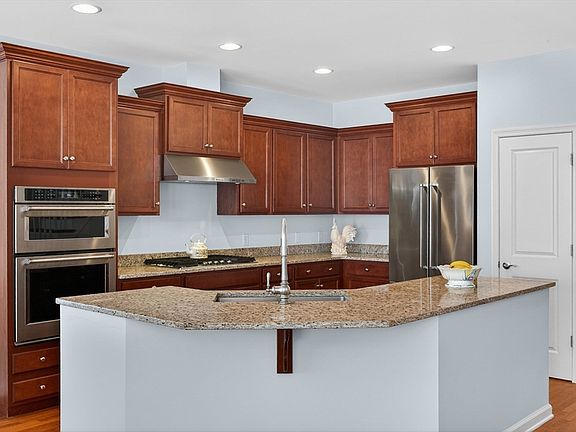 4th image of 18 Kensington