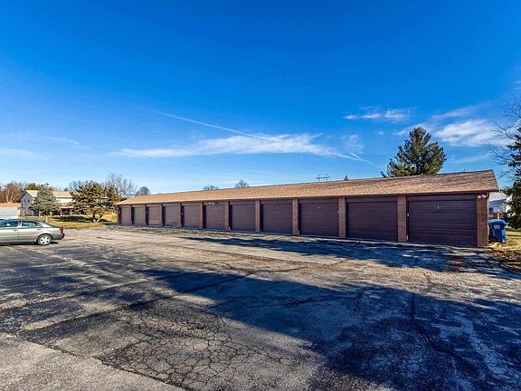 3rd image of 4195 Fairview Dr APT 4