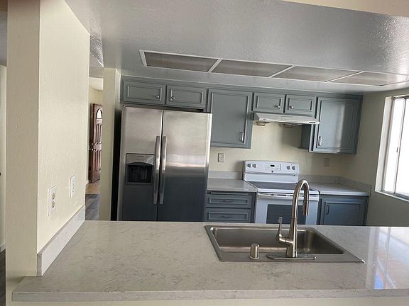 3rd image of 5574 Civic Terrace Ave