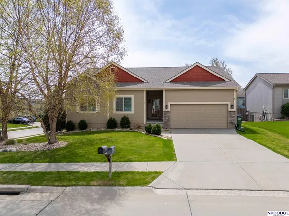 18701 Birchwood Ave, Omaha, NE 68135