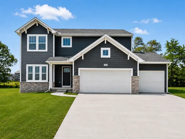 7964 Snow View Dr SE, Alto, MI 49302