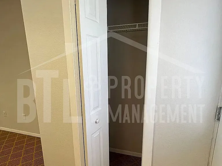27 Notch Shopping Ln — Photo 6