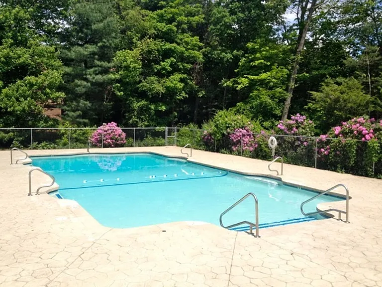 41 Putnam Rd — Photo 8