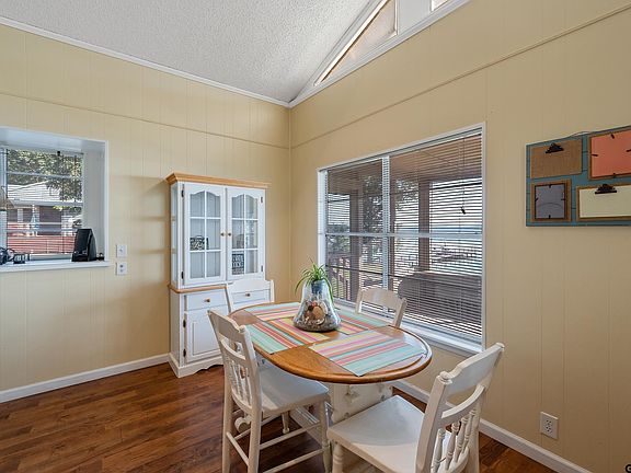 5th image of 17176 Lakeview Dr
