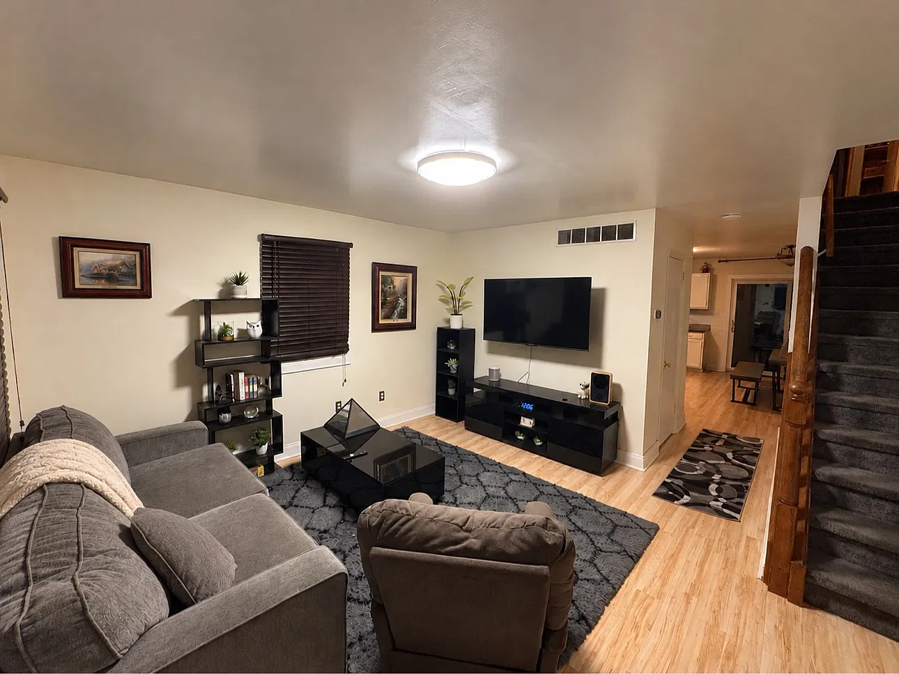 3 bed, 1.5 bath, 1600 sqft, $2,750 — Photo 4