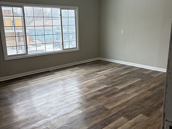 5th image of 550 Busti Ave #2