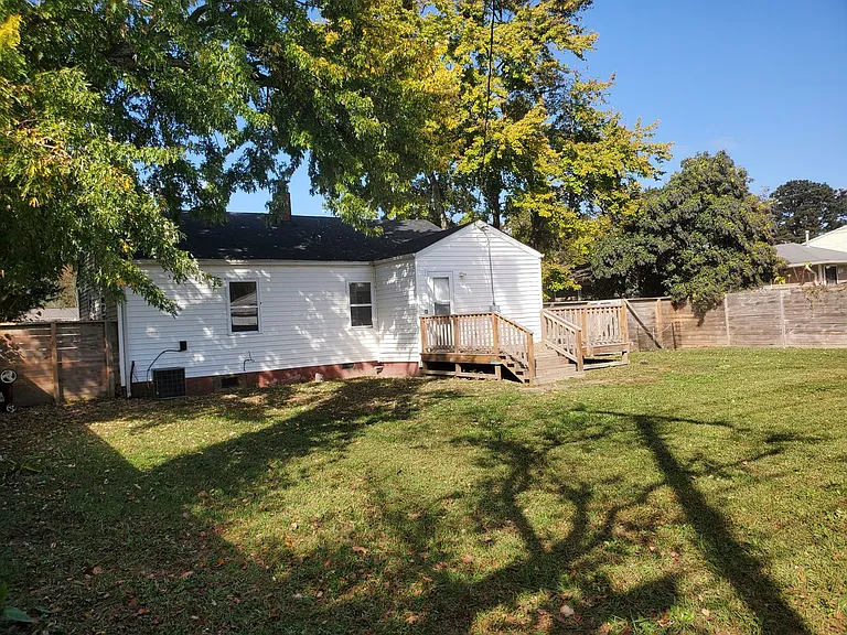 518 Randolph Rd — Photo 3