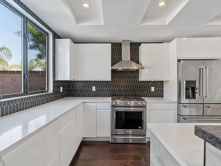 13940 Bermax Ave — Photo 41