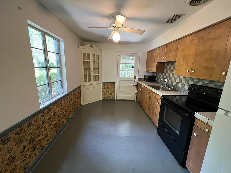 3309 NW 3rd St — Photo 7