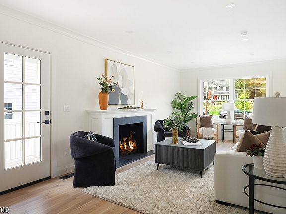 5th image of 36 Highland Ave