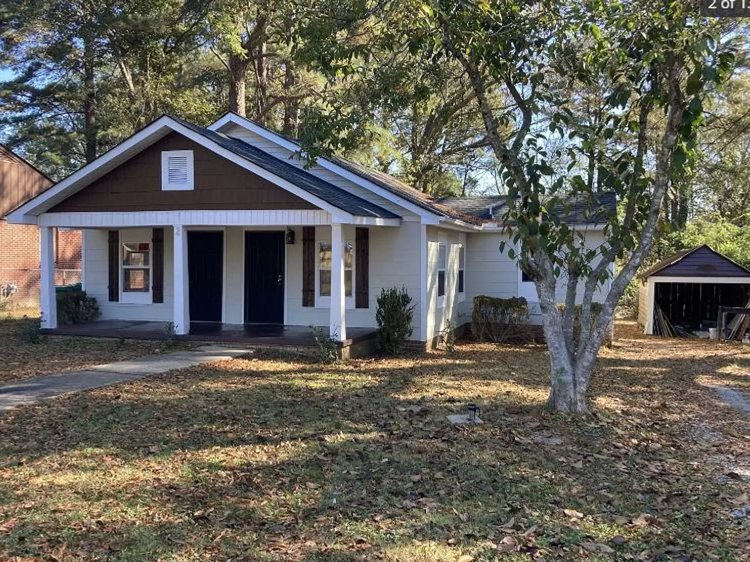 2 Webber 02109 — Photo 1