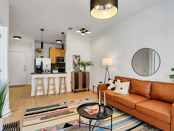2nd image of 3000 Vanderbilt Pl APT 322