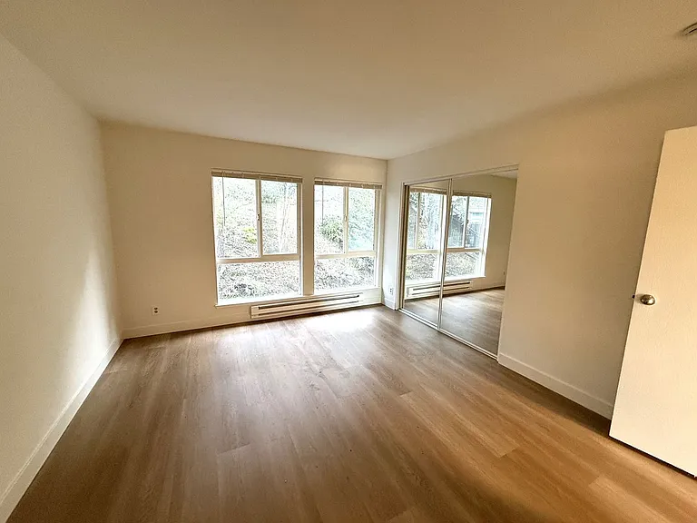 10 Professional Center Pkwy #26 — Photo 6