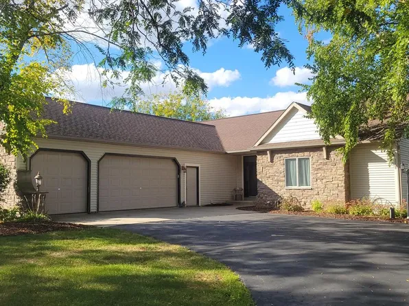 W4236 Spruce DRIVE, Watertown, WI 53094