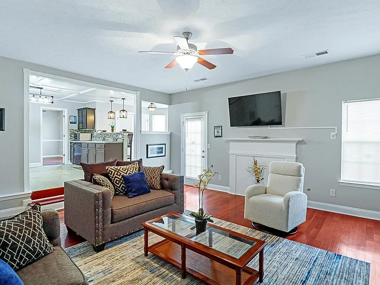 1219 Partridge Ln — Photo 1