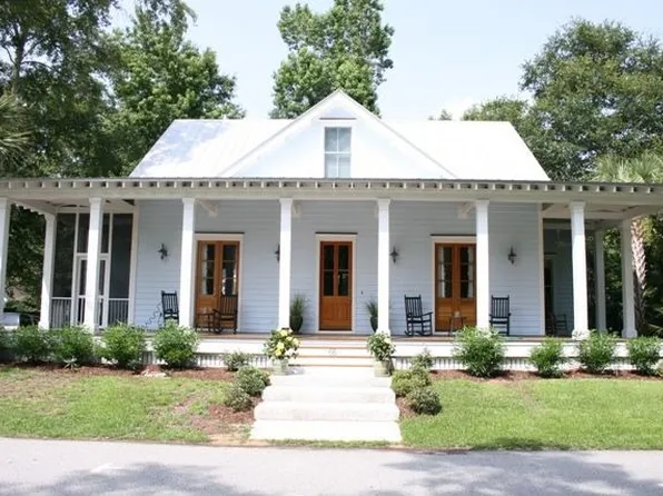66 Hopetown Rd, Mount Pleasant, SC 29464