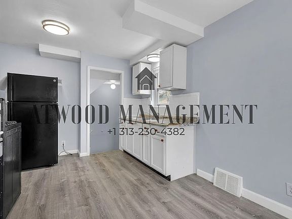 3rd image of 16291 Eastburn St