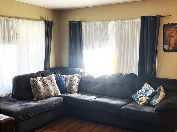 4th image of 1122 S Dover Cir