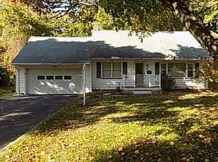 18 Duffern Dr, Rochester, NY 14616