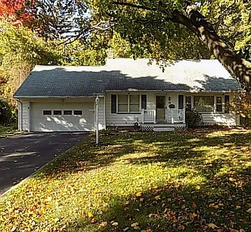18 Duffern Dr photo 1