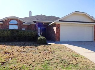 968 La Sierra Dr, Crowley, TX 76036
