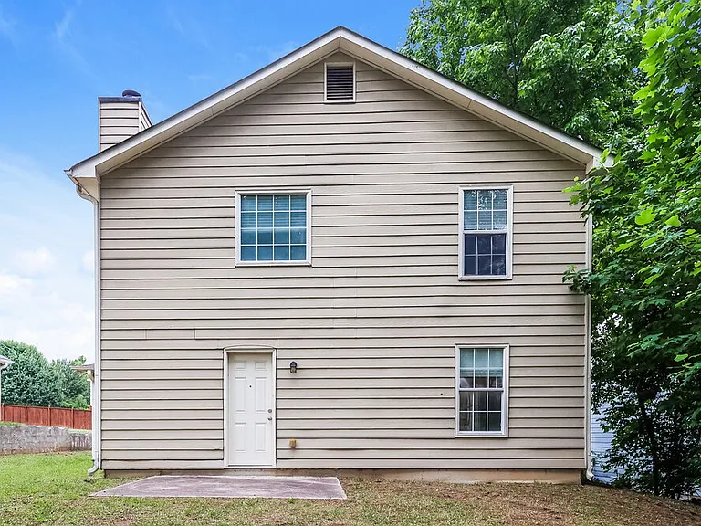 5599 Rock Shoals Way — Photo 17