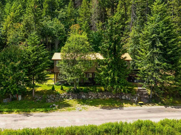 246 Midas Dr, Sagle, ID 83860