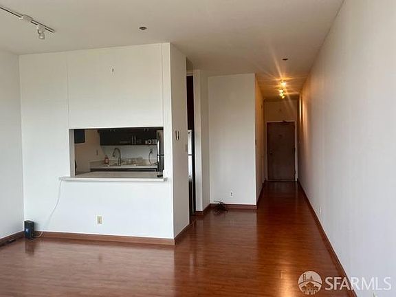 4th image of 455 Vallejo St #Penthouse 2