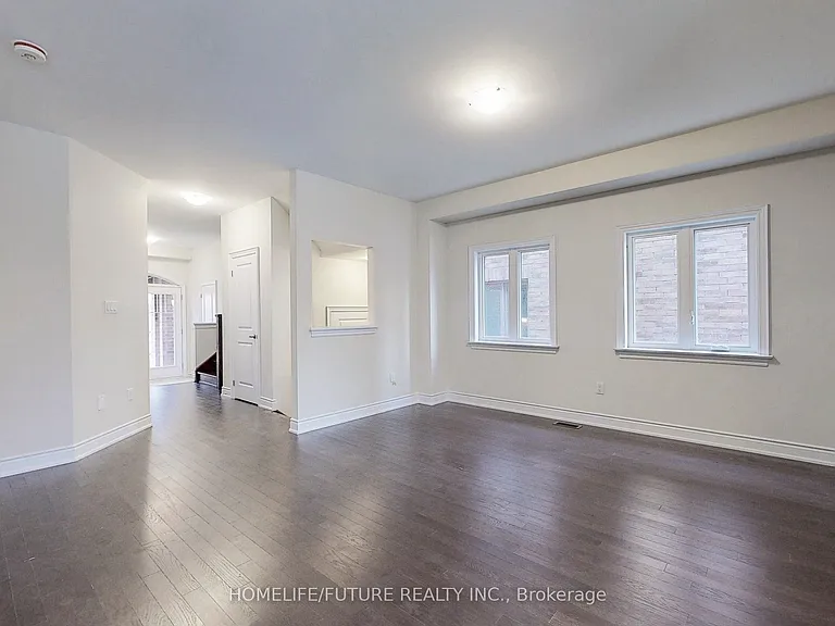 227 Heritage St — Photo 5