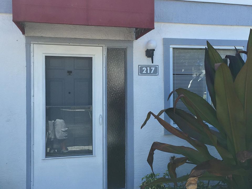 1st image of 217 Seaport Blvd #68
