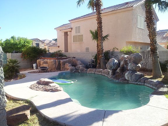 3rd image of 9114 Bucksprings Dr