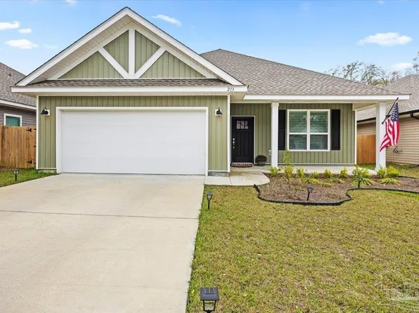 213 Camellia Dr, Cantonment, FL 32533