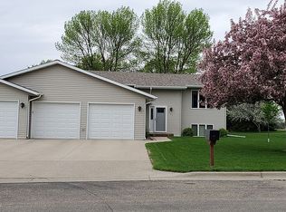 304 23rd Ave NE, Jamestown, ND 58401