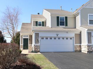 566 Pinebrook Dr, Bolingbrook, IL 60490