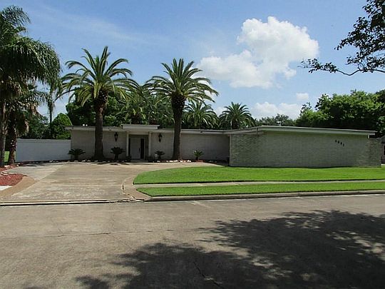 5th image of 4001 Ecuador Dr