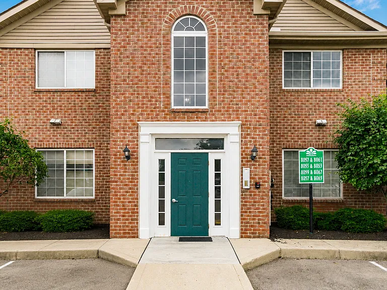 8057 Cranes Crossing Dr — Photo 1