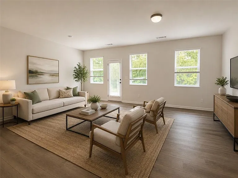 508 Hayes Ln — Photo 3