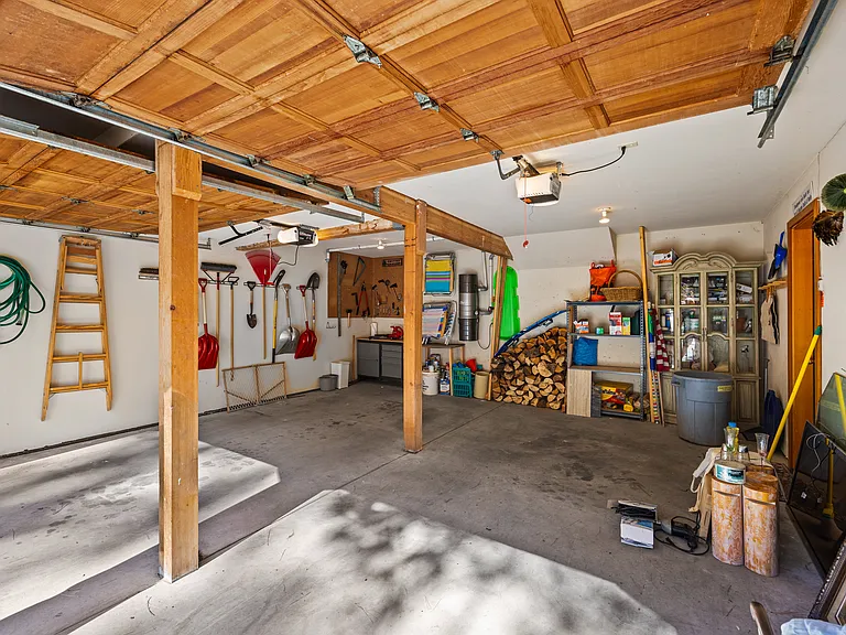 724 Conifer — Photo 30