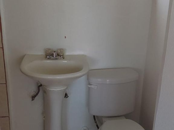 3rd image of 638 El Cajon Blvd #2