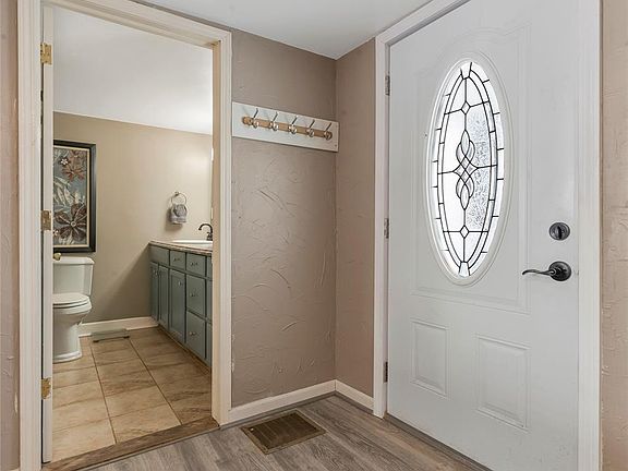 3rd image of 26560-26 Mile Rd