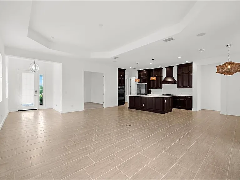 13744 Old Creek Ct — Photo 6