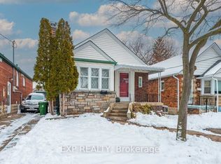11 Fairside Ave, Toronto, ON M4C3G8