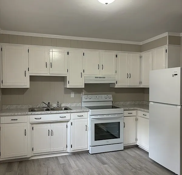 1111 Gaston St #10 — Photo 4