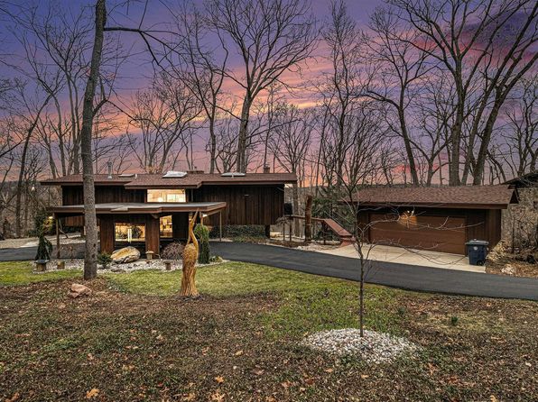403 Riverview Dr, Ann Arbor, MI 48104