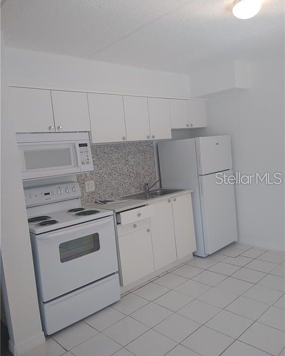 2nd image of 735 Michigan Ct APT 2